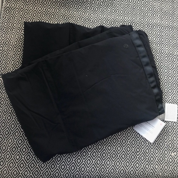 Lululemon Pack In the Heat Packable Down Scarf - Picture 3 of 5